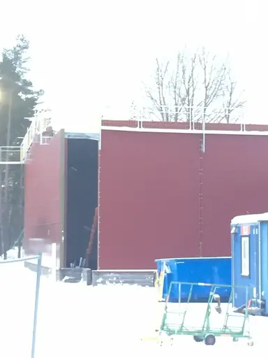 Isolering av taket har börjat.