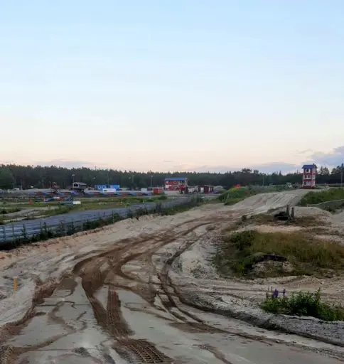 "Hela stora banan är nu oxå helt dragen" - Simon Sävenskog 