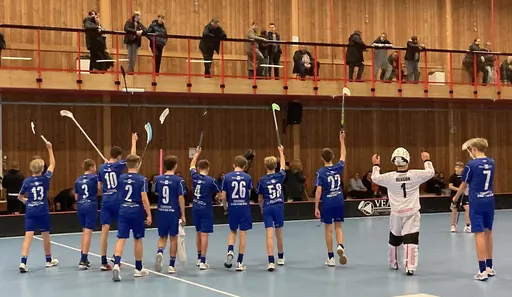 Så ska ett insida lår se ut efter bra täck matchen igenom! Munkar var killarna värda! Obligatorisk tackning av sjunde spelaren.
