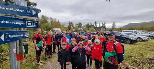 Svepande utsikt från Pieljekaise-toppen - Naturupplevelse utöver det vanliga! 🏔️