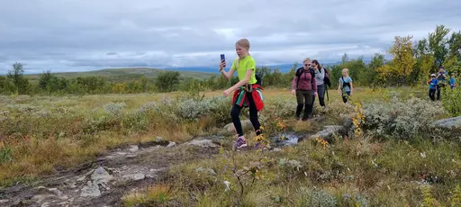 Svepande utsikt från Pieljekaise-toppen - Naturupplevelse utöver det vanliga! 🏔️