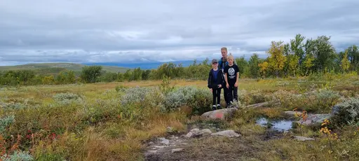 Svepande utsikt från Pieljekaise-toppen - Naturupplevelse utöver det vanliga! 🏔️