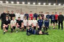 Tegs SK:s utvecklingslag tränar i Thorénhallen under försäsongen, här flankerade av Elias Holmström och Oskar Arvidsson.