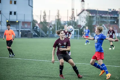 Tegs SK möter Röbäcks IF hemma på Tegstunet. Foto: Emil Byström.