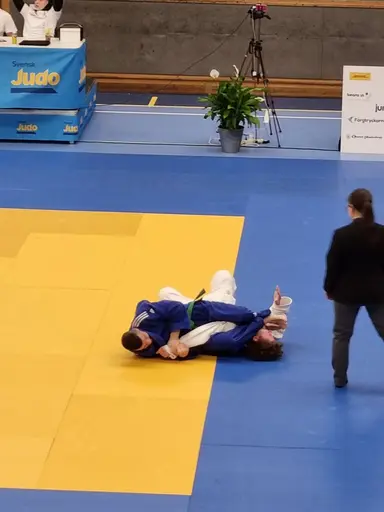 Blandade bilder på den fina helgen i huvudstaden