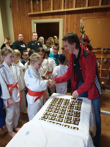 Blandade bilder från de två julfesterna