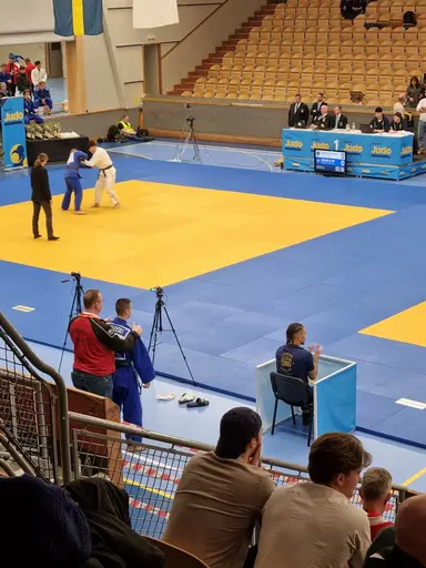 Blandade bilder på den fina helgen i huvudstaden