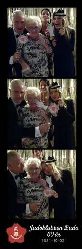 Våra gäster uppskattade att ta bilder i vårt fotobås. De fick ut två remsor med bilder att ta med sig hem. Så skoj vi hade framför kameran!