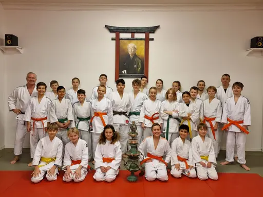 Bilder från 2021 och 1983 då JK Budo vann Judits Pokal