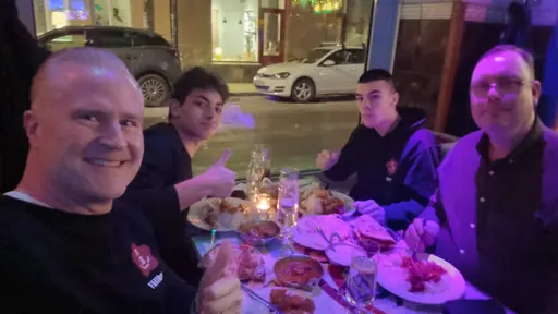 Blandade bilder på den fina helgen i huvudstaden