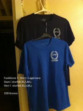 Blå och Svart T-shirt i funktionsmaterial
