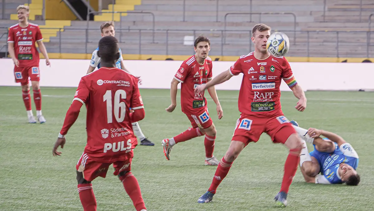 Filip Schyberg får ge ett ansikte till SAIK:s starka försvarsspel