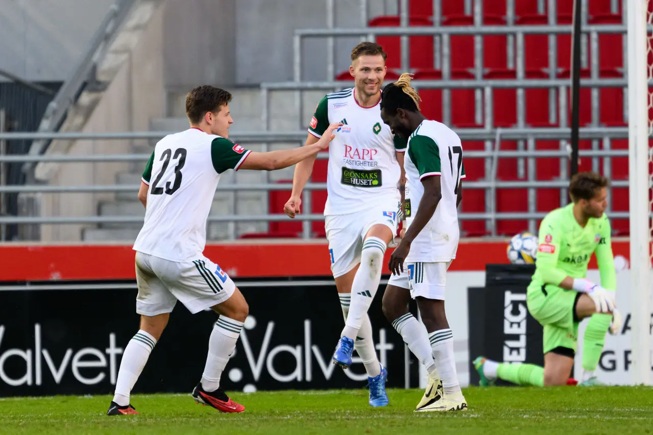 Moro, Ljubicic och Ovsenek efter 0-1