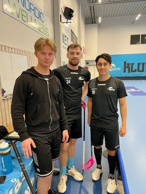 Tränarna för Lindås JAS-lag, Simon Elgan (dam-JAS), Jesper Bååth och Danny Estrella Näslund (herr-JAS)