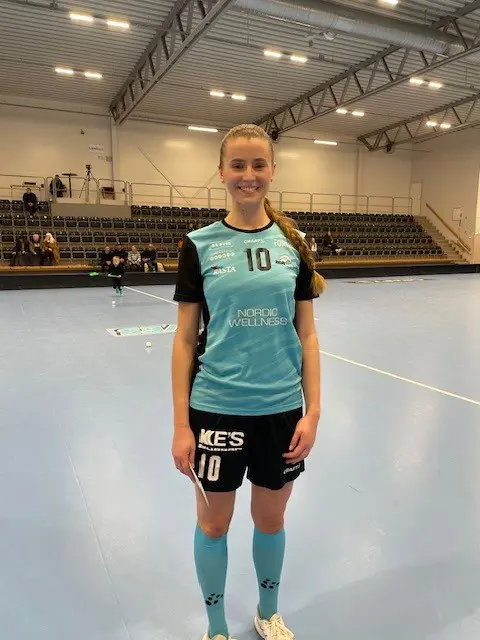 Justina Eliasson blev matchens lirare och fick ett presentkort på Rollands!
