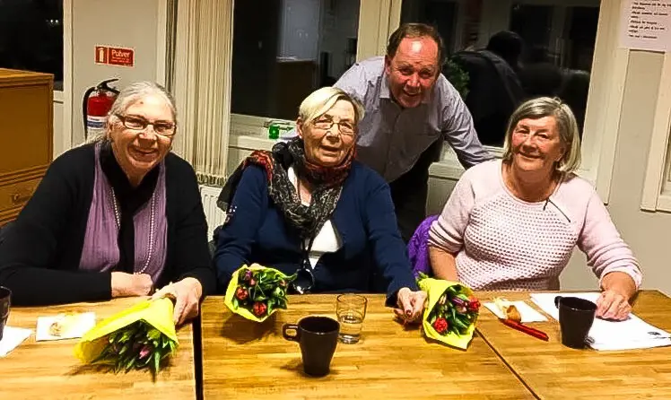 Delar av damklubb och bingosektionen