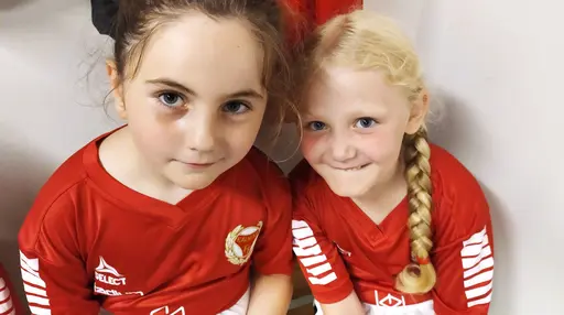 Den 27/6 gick stora delar av laget line-up när Kalmar FF tog emot IFK Värnamo hemma på Guldfågeln. Alla var så duktiga, och hade som synes väldigt roligt!