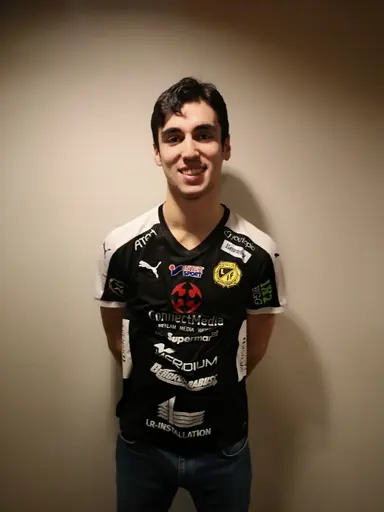 Arvin Nabi till vänster och Giga Chkheidze är de senaste tillskotten i truppen