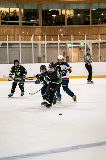 Första seriespelsmatchen för säsongen