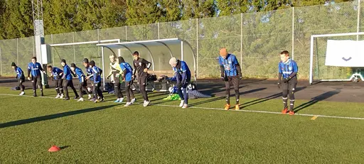 Veberöd IF satte hård press på RS genom tuffa närkamper. Sista perioden fick vi bättre självförtroende och kunde spela jämt med motståndarna.