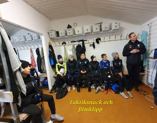 Veberöd IF satte hård press på RS genom tuffa närkamper. Sista perioden fick vi bättre självförtroende och kunde spela jämt med motståndarna.