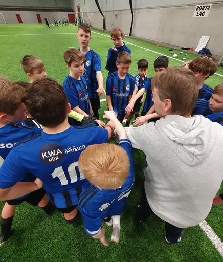 RAIF spelade 4 halvlekar mot Skurup 9- manna. Allra bäst var vi i sista där vi vågade spela tuffare. 