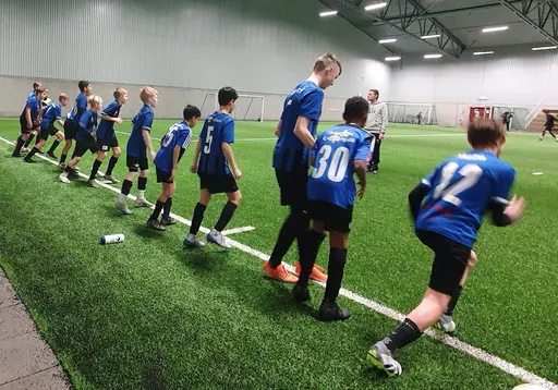 RAIF spelade 4 halvlekar mot Skurup 9- manna. Allra bäst var vi i sista där vi vågade spela tuffare. 