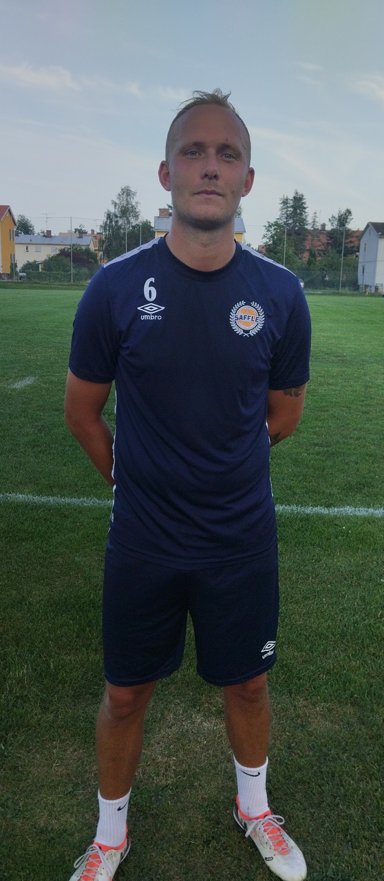 Linus Johansson , äntligen skadefri.