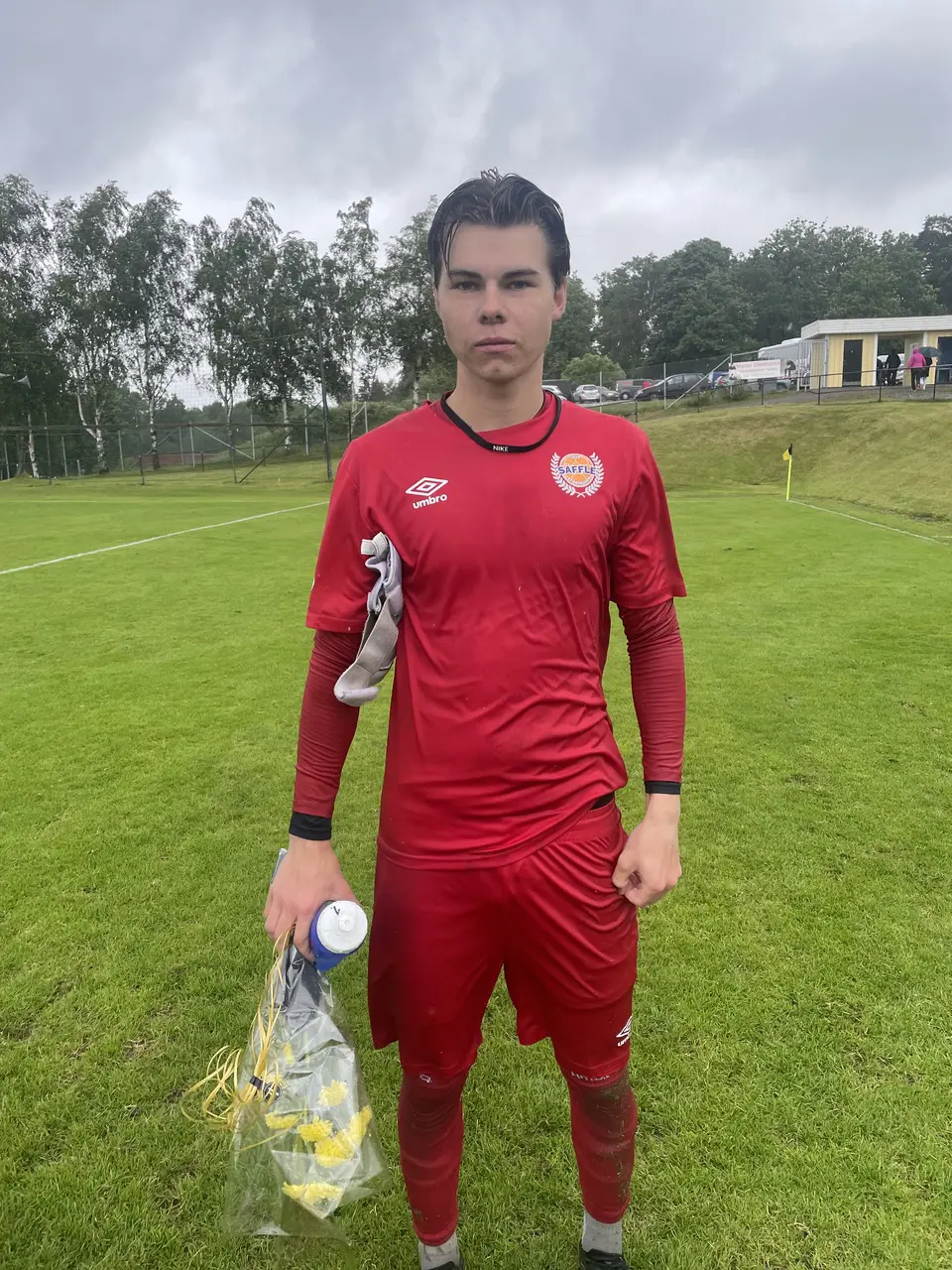 Max Lövenhamn gjorde sin seriedebut i div 2 och löste det lysande