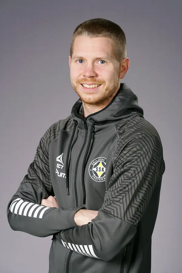 Tränare John Bäck på bilden
