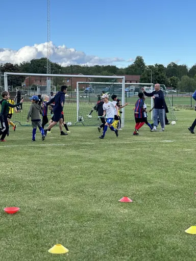 Idag var det ledare från Sportis som höll i träningen .
