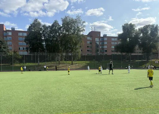 Vi blev inbjudna att skicka 10 st spelare på cup i Stockholm. En lärorik och rolig dag blev det