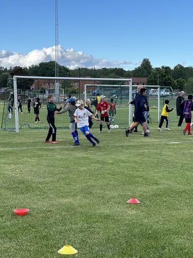 Idag var det ledare från Sportis som höll i träningen .