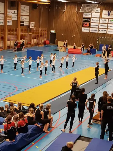 Hallen var välfylld på våruppvisningen