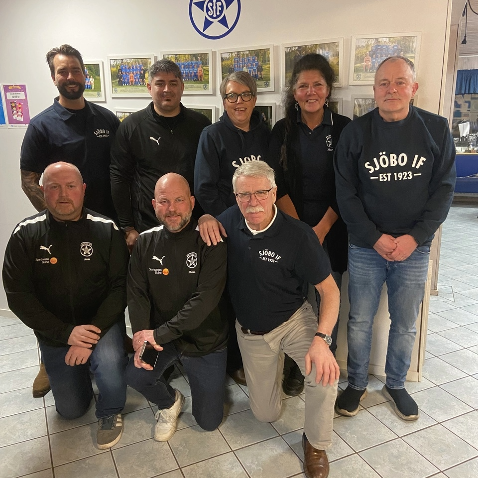 stående fr vänster: Fredrik Rubin, Krister Larsson, Ann-Cathrin Nielsen, Marita Svensson, Gert Persson, Sittande fr vänster: Jonas Lundin, Inge Olsson och Kenth "KP" Persson