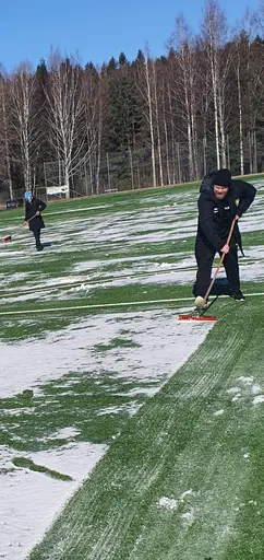 Snön låg kvar under uppvärmningen