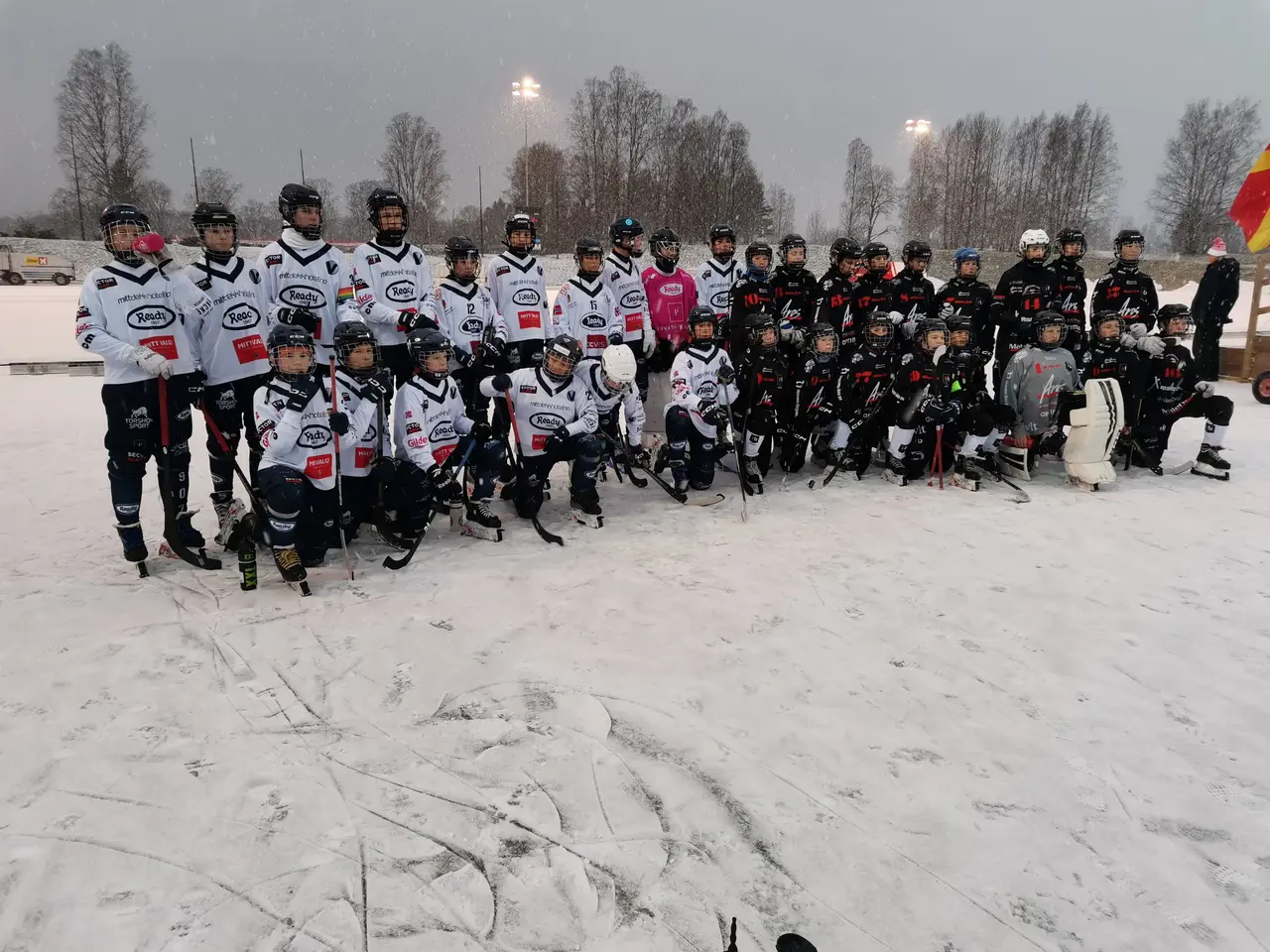 Lagbild tillsammans med Ready