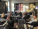 Stor uppslutning på partner frukosten.