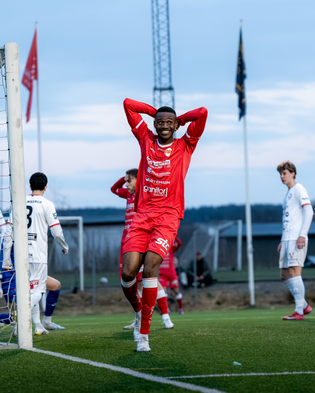 Kevin Abika grämer sig. Foto: WIlliam Quist