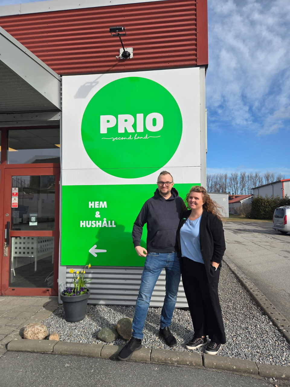 David och Johanna Roskvist from Prio barn hälsar alla kunder välkomna!