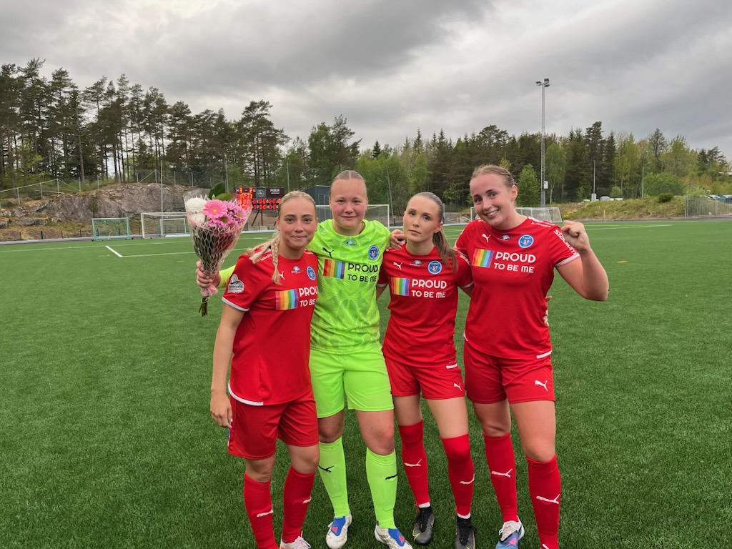 Liv bästa spelare tillsammans med målskyttarna Elin, Moa och Stella