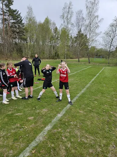 Taggade tjejer