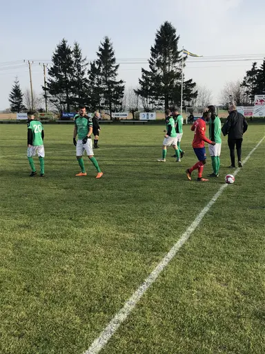 För tillfället är det väldigt svårt att stoppa Husie IF i DM-slutspelet..Hela 0-5 (0-1)slutar matchen mot div.4 laget Lunnarp..