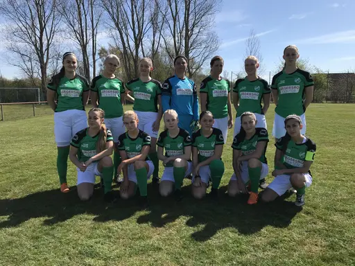 "En fotbollsmatch är 90 minuter. Det är två halvlekar om vardera 45 - plus tillägg.."