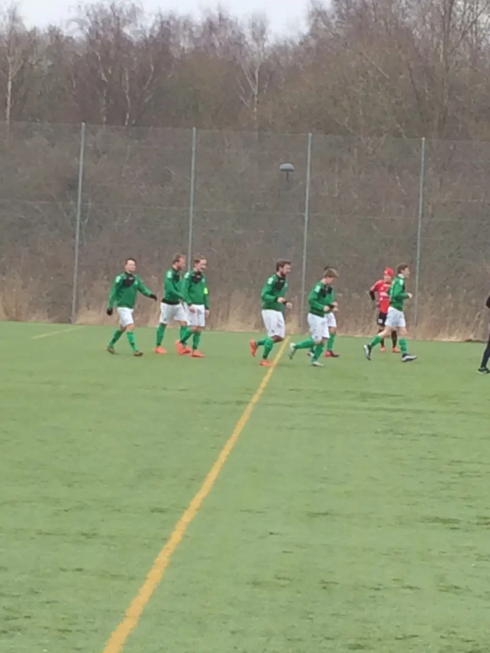 Husiejubel efter Nickos läckra skott (1-0)..