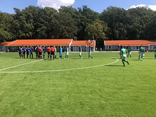 Ett målrikt genrep som slutar 6-4(2-1) till Lilla torg efter 2 intensiva och dynamiska halvlekar där Husie hängde med hur bra som helst..