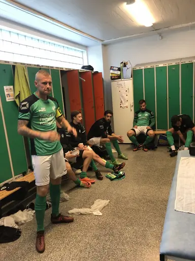 Grymt skönt med en seger innan uppehållet för Husies gröna kämpar. Vinst med 5-3 (5-0)..