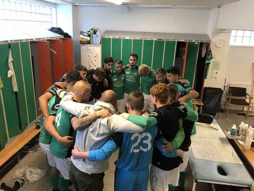 Grymt skönt med en seger innan uppehållet för Husies gröna kämpar. Vinst med 5-3 (5-0)..
