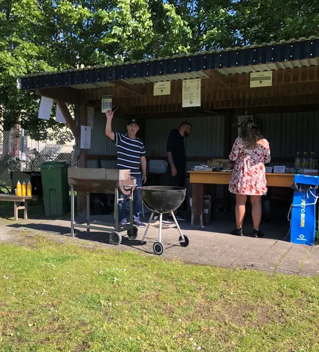 Sommaravslutning med korvgrillning och medaljutdelning!