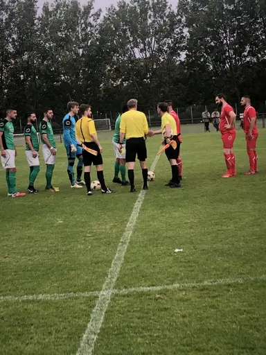 Denna regniga eftermiddag stod Husie återigen som segrare. 0-8 (0-6) mot ett avslaget Liria..